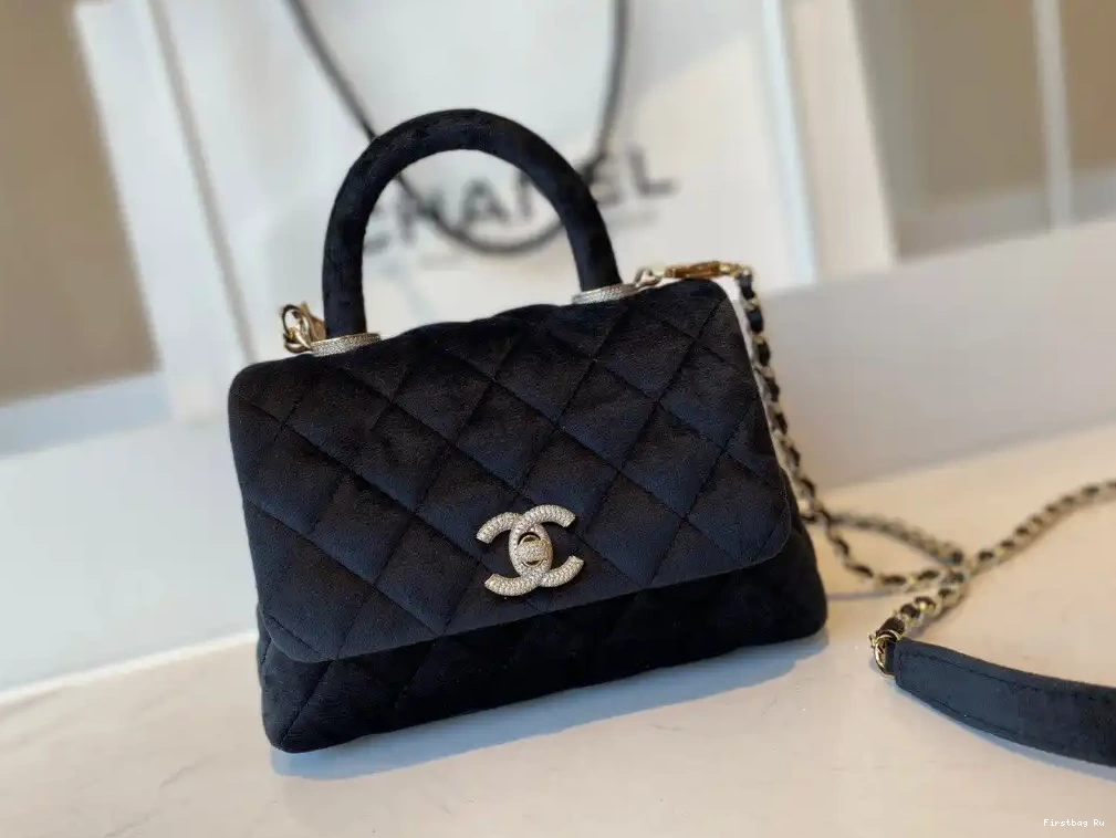 First Bag Ru HANDLE TOP FLAP MINI CHANEL BAG WITH 0604